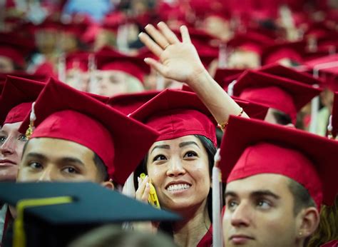 Commencemen. Commencement is a time of grand tradition and meaningful recognition. Before our students set off for future successes, we celebrate all they have achieved. Get the details about all of IU's Commencement ceremonies, watch them as they take place live, or revisit previous ceremonies. 