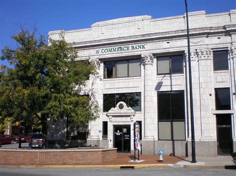 Commerce bank columbia mo. Simmons First National Corp. has entered an agreement with Columbia-based Landrum Co., the parent company of Landmark Bank, to acquire all its outstanding shares. “We consider ourselves very ... 