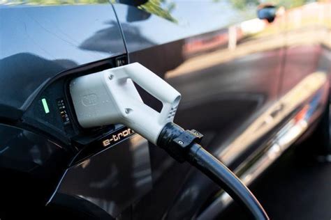 Commission proposes one-off extension of the current rules of origin for electric vehicles and batteries under the Trade and Cooperation Agreement with the UK 