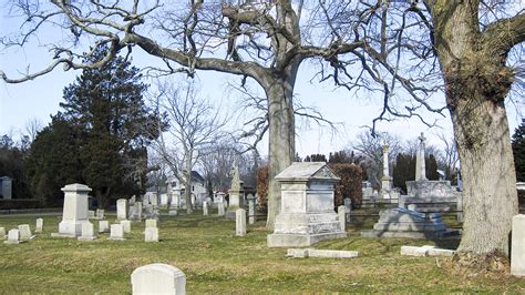 Common Burying Ground and Island Cemetery - Wikipedia