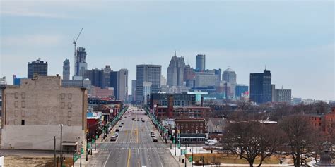 Commonwealth detroit phone number.  Discover more Advertising Agencies c...