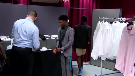 Community donations help high school seniors pick out free prom attire in Miami boutique