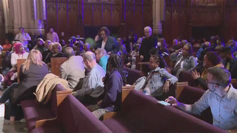 Community provides input on Chicago's next top cop at meeting