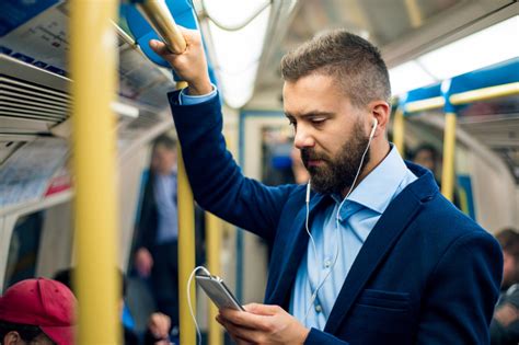 Commute to work. Learn how commuting to work can benefit or challenge your career development. Find out the advantages and disadvantages of different mode… 