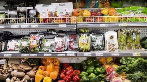 Competition Bureau to release study on grocery sector concentration and food costs