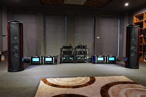 Computer audiophile setup.  Apr 24, 2025 · Whether you're selecting the...