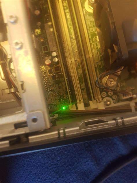 Computer doesnt start. Green light on motherboard