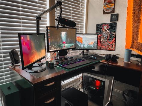 Computer setup. A light bar or a monitor lamp is something that sits on top of your monitor and lights your desk without causing glare from the monitor. We’ve put together a guide of our top 5 choices of a monitor lamp that could improve your home office setup. Take a look. 4. Make your workstation a nice place. 