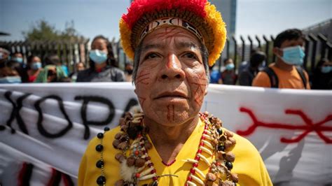 Comunidad indígena en Ecuador gana batalla legal para reclamar tierras ancestrales después de más de 80 años
