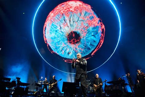 Concert review: Peter Gabriel plays by his own rules at Xcel Energy Center