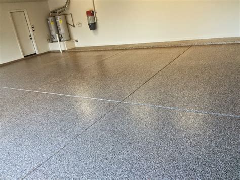 Concrete garage floor paint. Product Overview. DRYLOK ® Latex Concrete Floor Paint has a new and improved formula featuring improved adhesion and a low VOC. This ceramic fortified X‑linking formula is … 