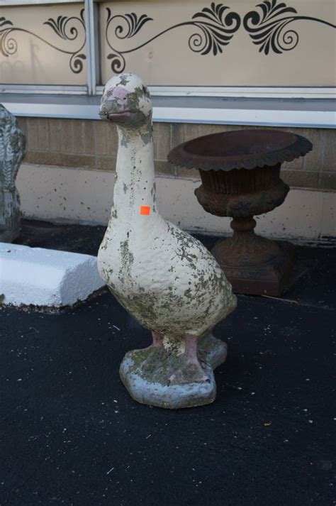 Massive Goose for dressing porch statue Concrete Gosling garden d