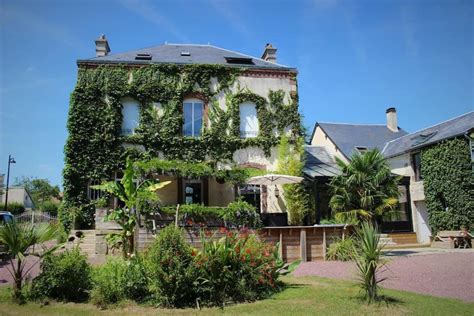 Condé-sur-Sarthe Holiday Rentals & Homes - Normandy, France