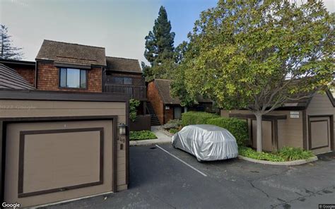 Condominium sells for $2.2 million in Palo Alto