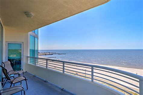 Condos for rent in biloxi ms. Located in vibrant Biloxi, Mississippi, North Biloxi boasts an unbeatable location near major highways, US Route 90 and I-110. This gives residents easy access to numerous amenities, including the entertainment-rich Mississippi Coast Coliseum. The neighborhood is a stone's throw away from the popular Biloxi Beach, perfect for outdoor recreation. 