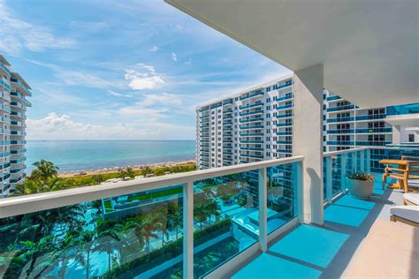 Condos for rent in miami. Units. 156. 9 For Sale 8 For Rent. Oceania I, II & III Condos, Sunny Isles Beach, Florida. The Oceania I, II and III condominiums are located at Collins Avenue in the city of Sunny Isles Beach. The Oceanias have an incredible oceanfront location views and year round bay breezes, plus it is just minutes from all the amenities Miami has to offer. 