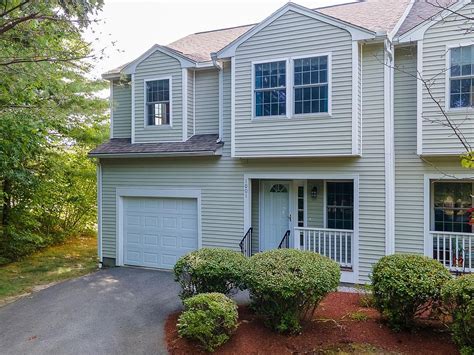 For Sale: 2 beds, 1.5 baths ∙ 1325 sq. ft. ∙ 2 Hickory Ct, Hooksett, NH 03106 ∙ $375,000 ∙ MLS# 4973788 ∙ Welcome to your new home in the serene and welcoming 55+ condo community of Webster Woods i.... 
