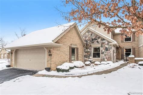Condos for sale in brighton mi. 236. $303,335. Whitmore Lake. 39. $692,106. Browse photos, virtual tours and view the 224 condos for sale in Brighton, MI. Real estate for sale ranges from $15K - $3.2M with new listings updated in minutes from the MLS. 