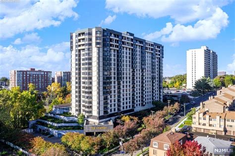 Condos for sale in fort lee nj. 100 Old Palisade Rd, Fort Lee NJ. Active Sales: Active Rentals: Recently Sold: Open Houses: Built in 2003, the Palisades Fort Lee is a 38-story complex that has a total of 518 units, which range from cozy one-bedroom flats to stately three-bedroom residences. Its impressive brick architecture and incredible views of both the Hudson and New York ... 