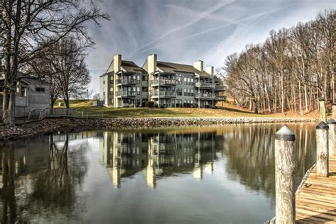 If you’re seeking a peaceful retreat away from the hustle and bustle of city life, look no further than the stunning mountain home communities in South Carolina. Nestled amidst breathtaking landscapes, these communities offer a serene envir...