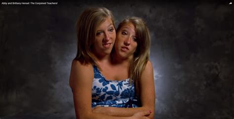 Dec 5, 2022 · By Maddie Brown / Dec. 5, 2022 10:35 am EST. Over the years, fans have been fascinated with conjoined twins Abby and Brittany Hensel. Hailing from Minnesota, the sisters were born in 1990 with a ... . 