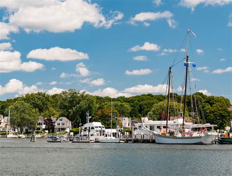 Greenwich is one of the nicest Connecticut beach towns near New York City. It is an affluent Connecticut beach town with a median sale price of $1,710,154. One of the best things about living in .... 