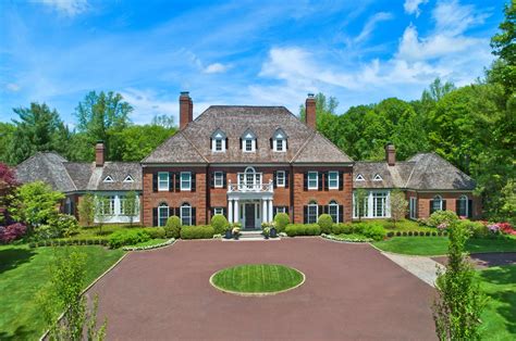 Connecticut sale house. A Husted Lane house in Greenwich, Conn., listed for sale in March 2024 for $6.35 million. In the first quarter of 2024, the median Greenwich home sold for just under … 