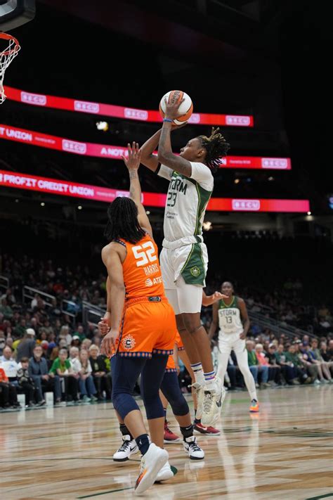 Connecticut visits Seattle following Loyd’s 39-point game