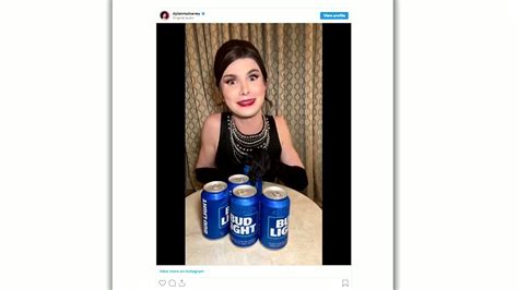 Conservative backlash takes aim at Bud Light - YouTube