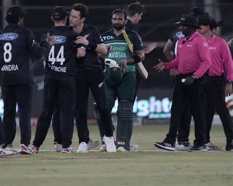 Consolation win for New Zealand against Pakistan