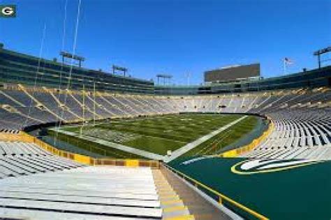 Construction companies fined in connection with carpenter’s death at Packers stadium