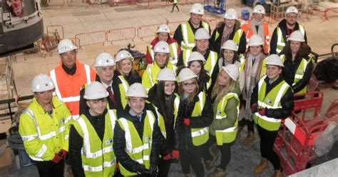 Construction tips for pupils at Copr Bay visit - Swansea