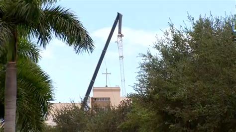 Construction worker killed, 4 hospitalized after crane collapses at Mercy Hospital renovation site