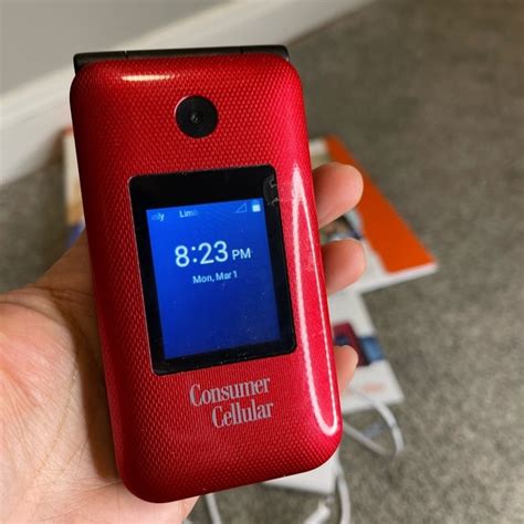 Oct 4, 2019 · The Consumer Cellular Link Flip Phone offers outstanding value and simplicity. Here we’ll cover adding a contact on your device. Get the most from your no co... . 