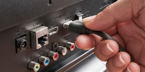Consumer electronics control. HDMI CEC é uma propriedade de sincronização entre os aparelhos que usam o cabo HDMI. Saiba como funciona, quais são os nomes alternativos e como usar esse recurso … 