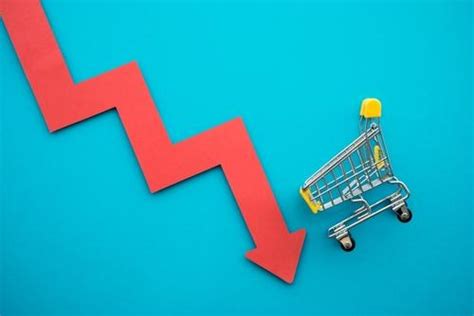 Consumer spending to soften in second half of 2023: Canadian Chamber of Commerce