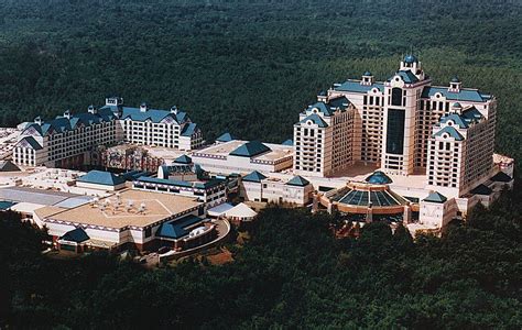 Contact Foxwoods Resort Casino at Biloxi Pointe