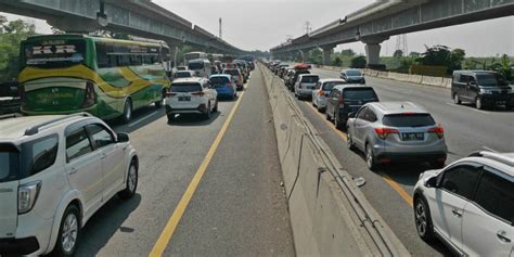 Contraflow di Tol Jakarta-Cikampek Diberlakukan setelah Macet 8 …