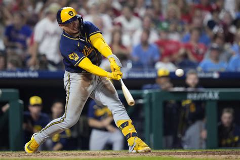 Contreras’ 7th-inning double leads Brewers over Phillies 5-3