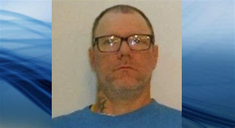 Convicted murderer escapes from federal prison in Kingston