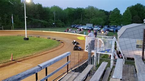 Coody creek speedway. This Saturday is Non-Wing Champ / 305 Sprint Cars ($5,000 to win / $500 to start), Topless Modifieds ($800 to win / $125 to start) and 600cc Mods only. Factory Stocks, Mini Stocks and Junior Minis... 