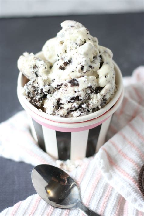 Cookies and cream ice cream. Step 1. In a large, microwave-safe bowl, microwave the cream cheese for 10 seconds. Add the sugar, and vanilla extract and with a whisk or rubber spatula, combine until the mixture looks like frosting, about 60 seconds. Step 2. Slowly mix in the heavy cream and milk until fully combined and sugar is dissolved. Step 3. 