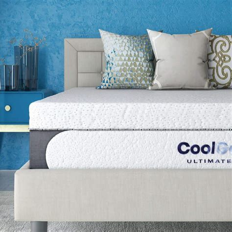 Cool mattress. Need proof? The QuickCool™ Cover and HeatDelete™ Bands have cooling features that help you feel 24% cooler when you get into bed, removes 34% more heat under ... 
