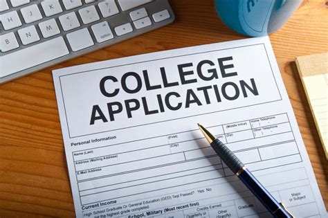 Coolege app. Arlington, VA- Today, Common App launched the 2022-2023 application season with more than 1,000 colleges and universities. Used by more than three million applicants, teachers, and counselors every year, the Common App platform streamlines the college application process, providing resources and guidance to make college more … 
