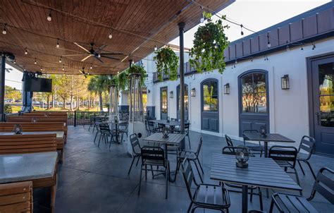 Copelands in covington. NEW ORLEANS— Copeland’s of New Orleans, celebrating 40 years in business, has unveiled a $1.3 million renovation of its Covington location. The “brighter, modern take on classic New Orleans” features an expanded covered patio, new furniture and skylights, open windows in the dining room and bar area, decorative light fixtures, … 