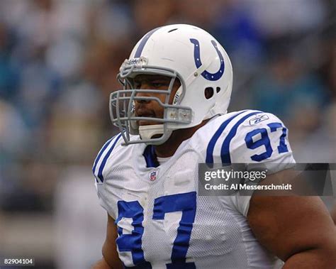 Corey Simon to Colts 