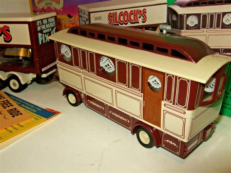 Corgi Showmans Caravan eBay