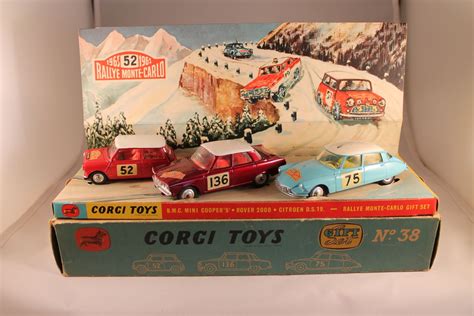 Corgi. Gift Set # 19A Chipperfield Land Rover & Elephant - eBay