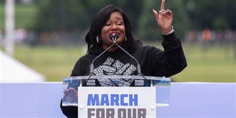 Cori Bush nears $500,000 in campaign cash to private security …