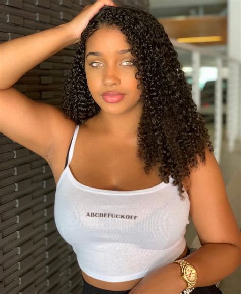 Corie Rayvon (@corierayvonn) is a beauty and lifestyle influencer with over 1.3 million followers on Twitter. She posts about her daily life, fashion, travel, and more. Follow her …